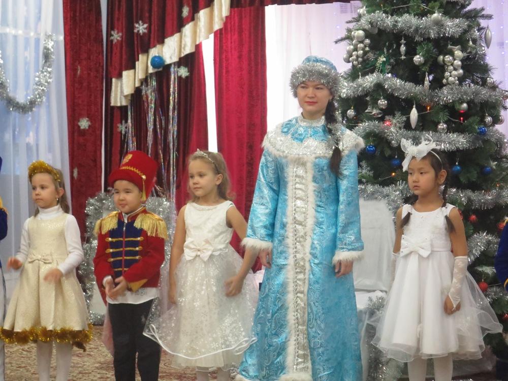 Жаңа жылдық ертеңгілік ересек топ "Қалампыр"