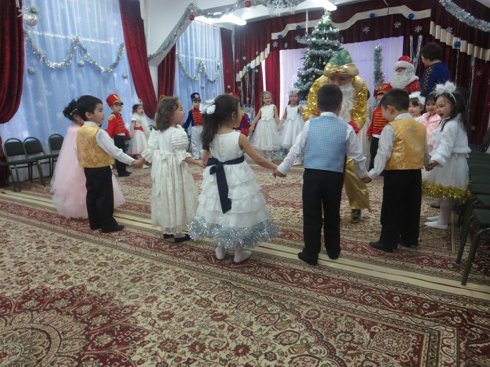 Жаңа жылдық ертеңгілік ересек топ "Қалампыр"