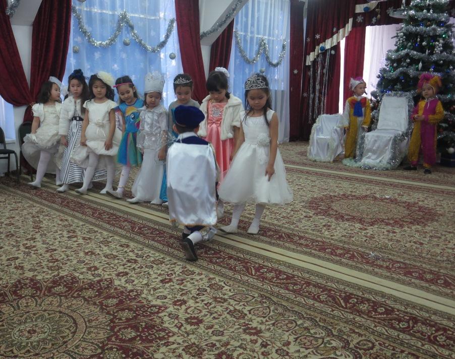 Жаңа жылдық ертеңгілік мектепалды даярлық топ "Бәйшешек"