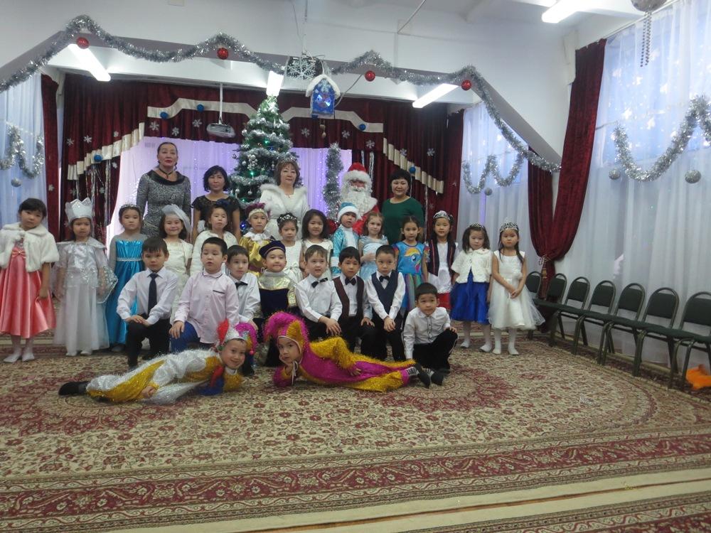 Жаңа жылдық ертеңгілік мектепалды даярлық топ "Бәйшешек"