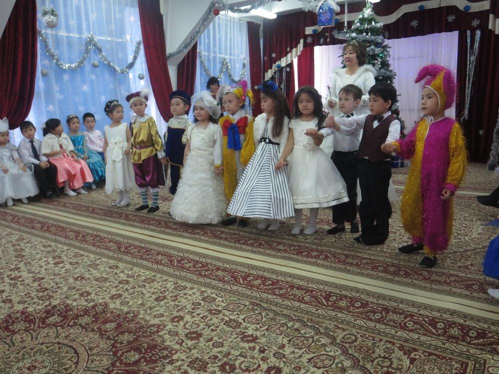 Жаңа жылдық ертеңгілік мектепалды даярлық топ "Бәйшешек"